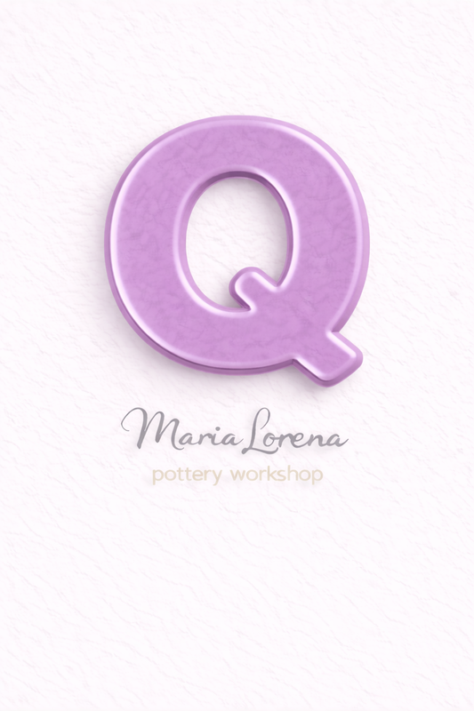 Q Mayúscula lila