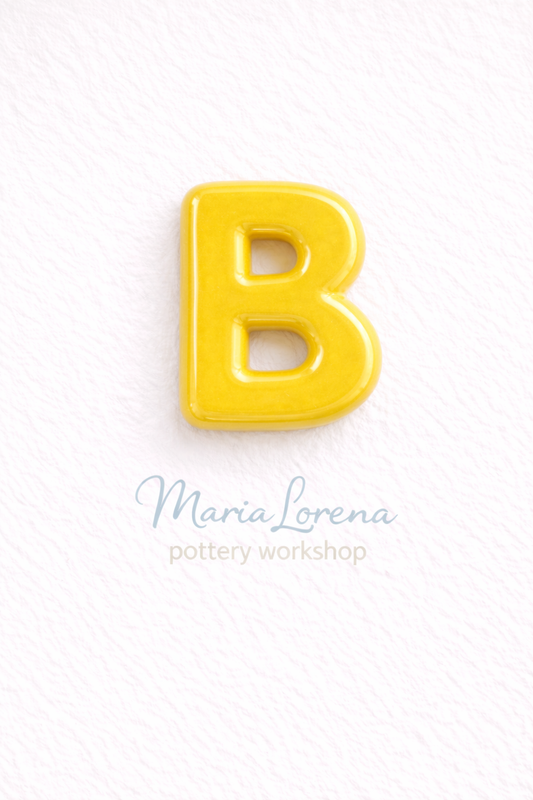 B Mayúscula amarillo