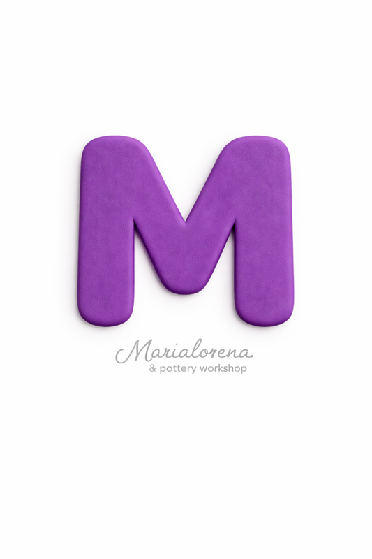 M Mayúscula morado