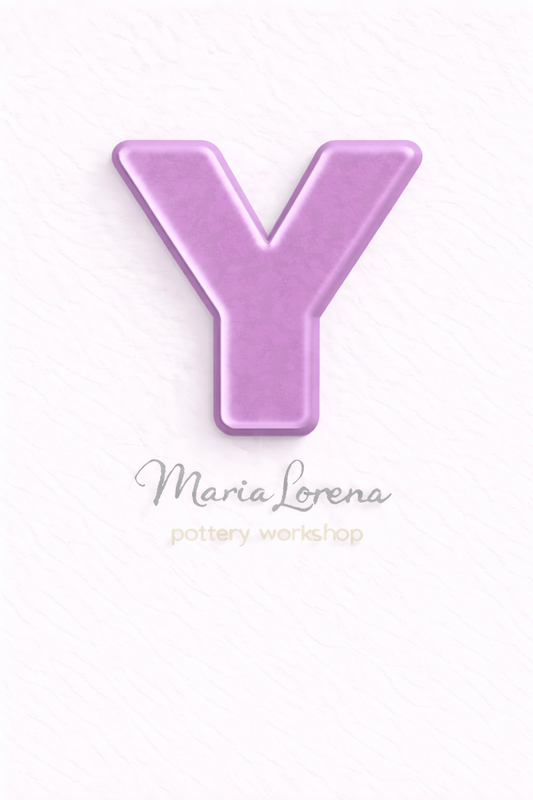 Y Mayúscula lila