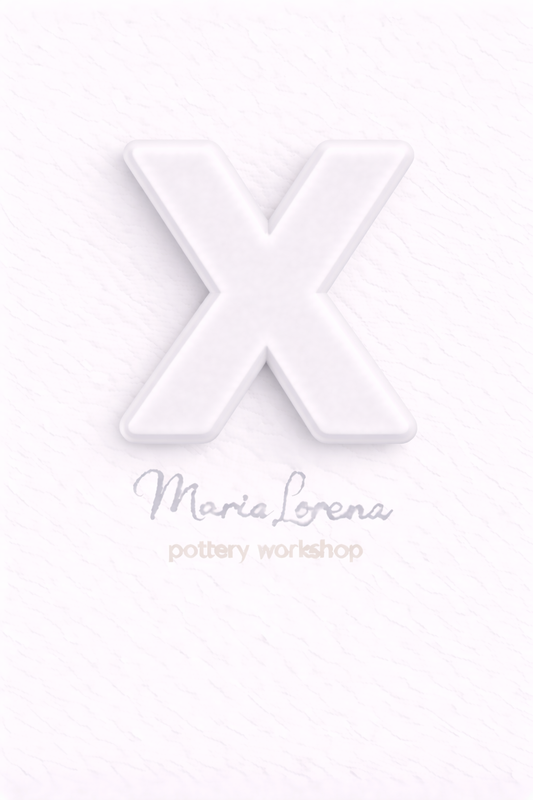 X Mayúscula blanco